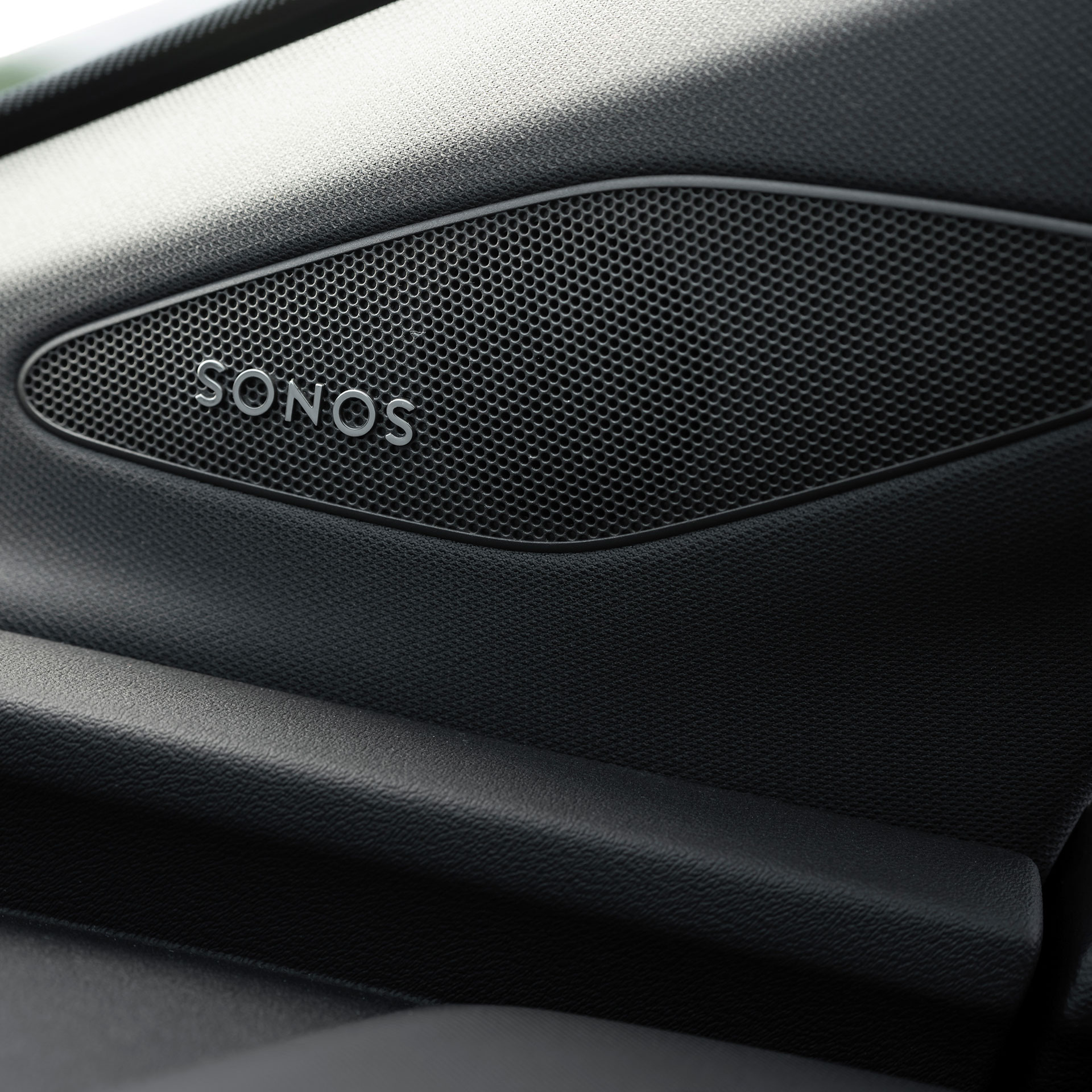 Close-up of the Sonos sound system inside the Audi Q4 Sportback e-tron.